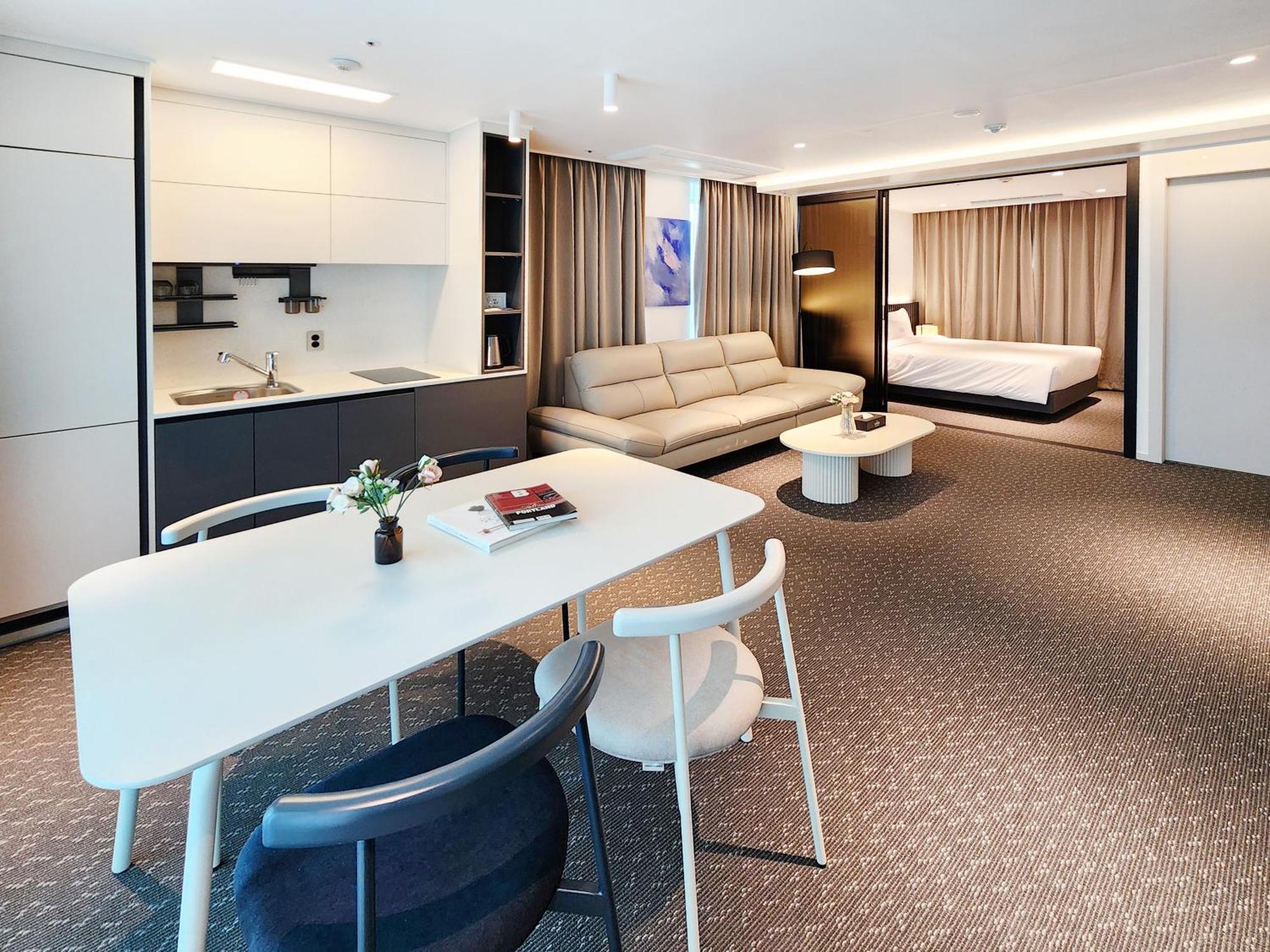 Sota Suite Yangyang Granbay Екстериор снимка
