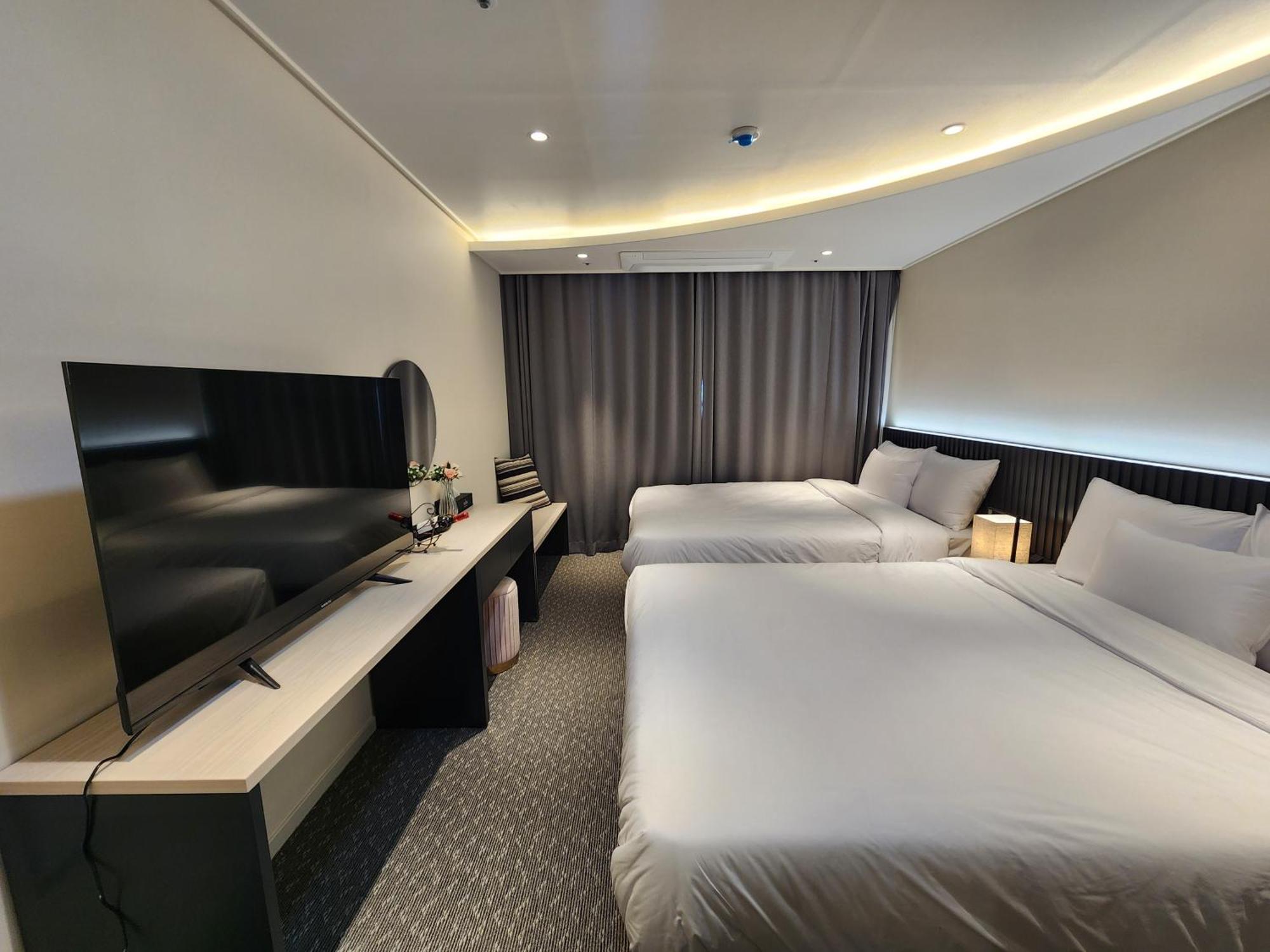 Sota Suite Yangyang Granbay Екстериор снимка