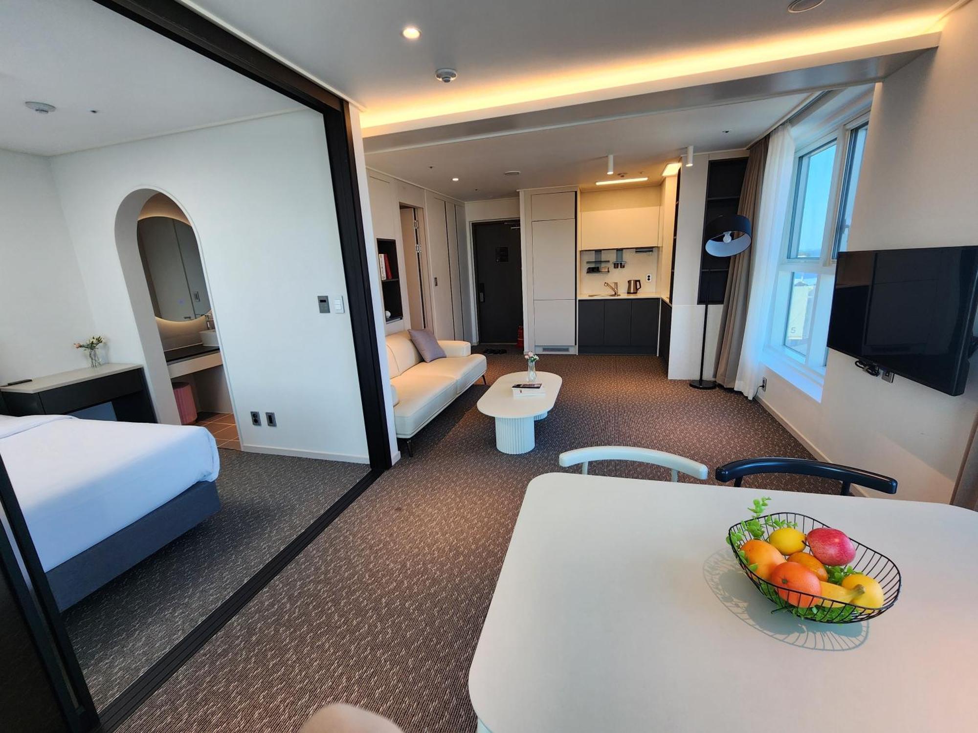 Sota Suite Yangyang Granbay Екстериор снимка